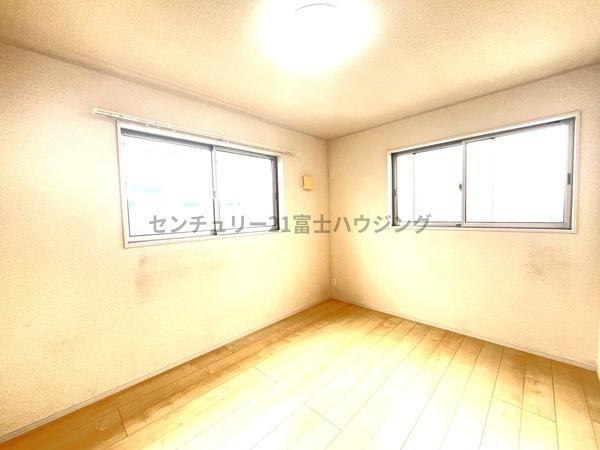 平塚市四之宮7丁目の中古一戸建て(洋室)