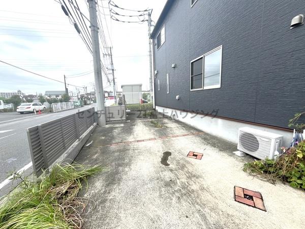 平塚市四之宮7丁目の中古一戸建て(駐車場)