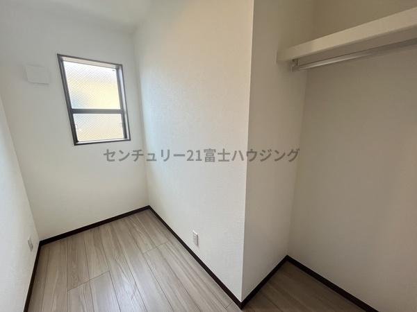 茅ヶ崎市菱沼３丁目の新築一戸建
