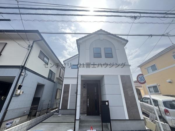 茅ヶ崎市菱沼３丁目の新築一戸建