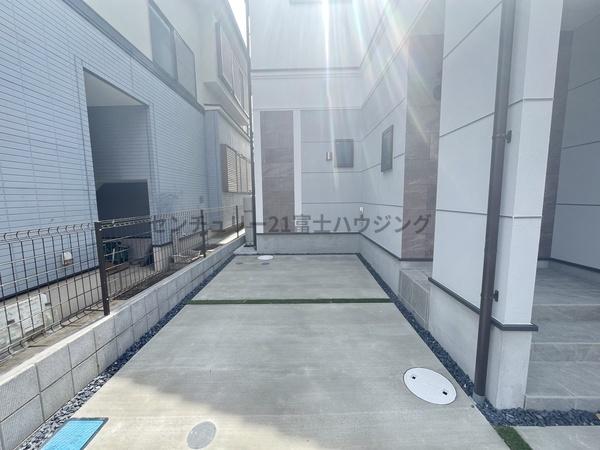 茅ヶ崎市菱沼３丁目の新築一戸建