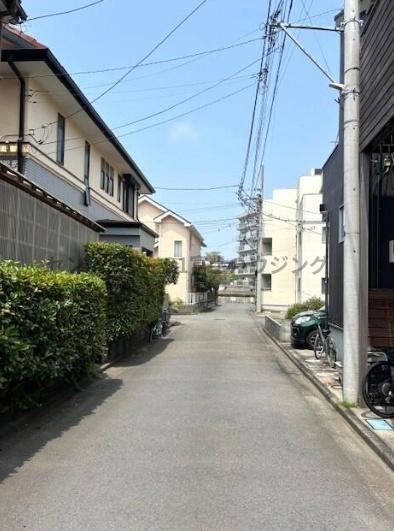 茅ヶ崎市出口町の中古一戸建て(前面道路含む現地写真)