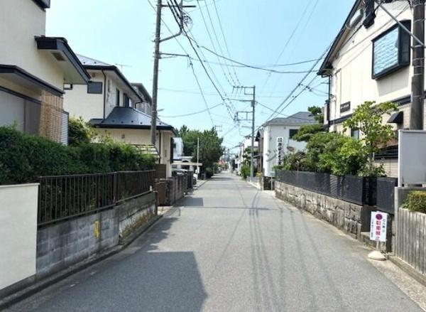 茅ヶ崎市出口町の中古一戸建て(前面道路含む現地写真)
