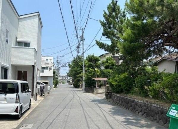 茅ヶ崎市出口町の中古一戸建て(前面道路含む現地写真)