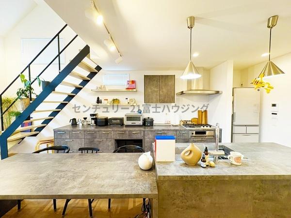 茅ヶ崎市小和田１丁目の中古一戸建て