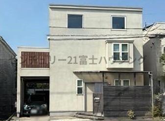 茅ヶ崎市中海岸４丁目の中古一戸建