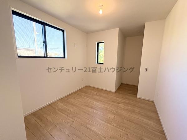 茅ヶ崎市高田１丁目の新築一戸建
