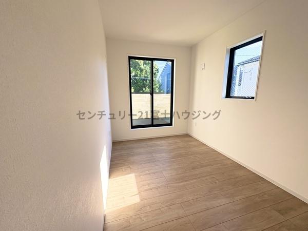 茅ヶ崎市高田１丁目の新築一戸建
