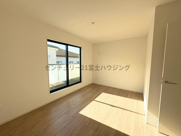 茅ヶ崎市高田１丁目の新築一戸建