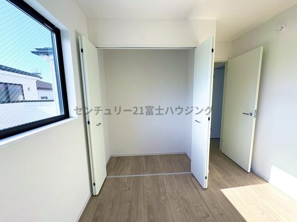 茅ヶ崎市高田１丁目の新築一戸建