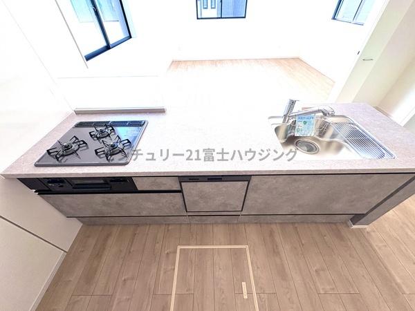 茅ヶ崎市高田１丁目の新築一戸建