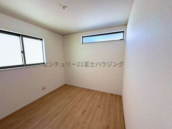 平塚市龍城ケ丘の新築一戸建