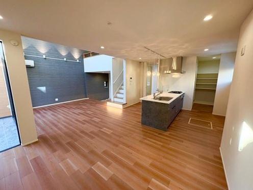 平塚市八重咲町の新築一戸建