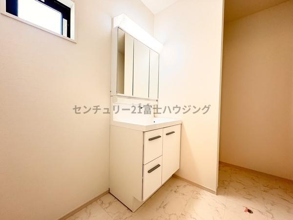 茅ヶ崎市柳島２丁目の新築一戸建