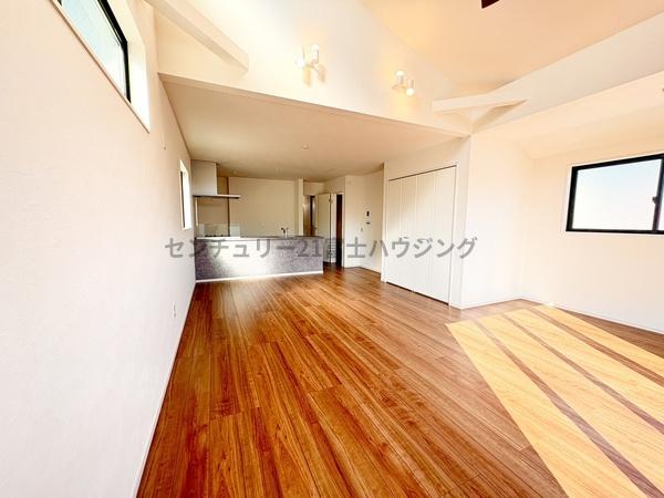 茅ヶ崎市柳島２丁目の新築一戸建
