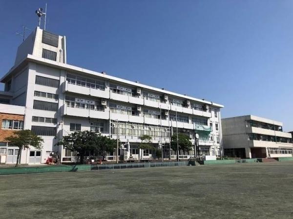 鎌倉市七里ガ浜東２丁目の新築一戸建(鎌倉市立腰越中学校)