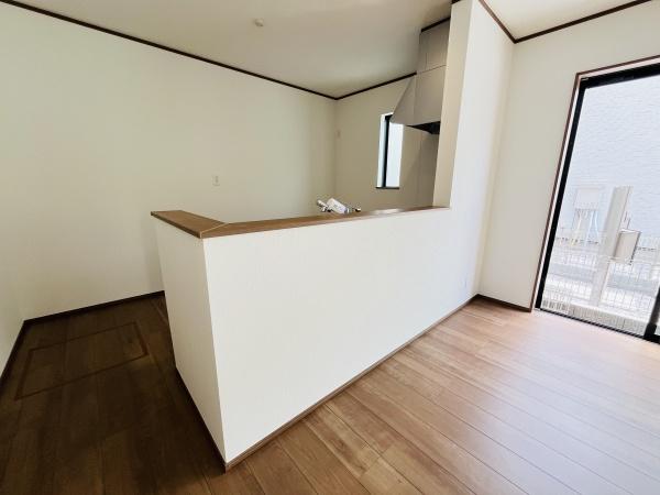 茅ヶ崎市東海岸南4丁目8981番　新築戸建E号棟　全5棟