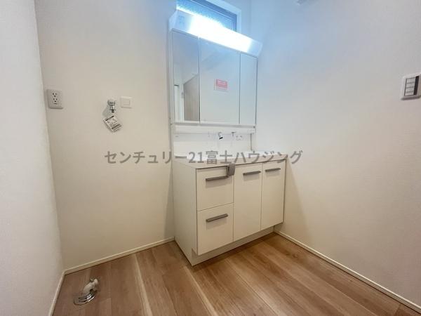 茅ヶ崎市松林１丁目の新築一戸建