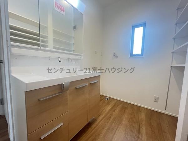 茅ヶ崎市松林１丁目の新築一戸建