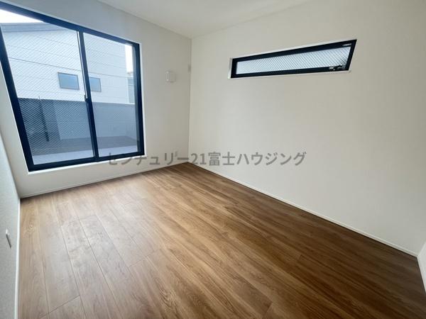 茅ヶ崎市松林１丁目の新築一戸建