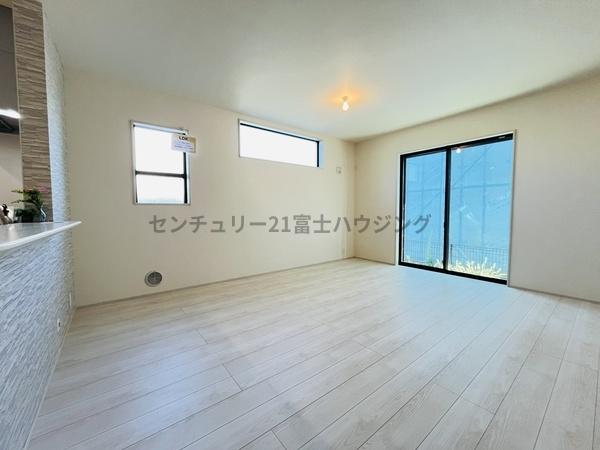 茅ヶ崎市菱沼１丁目の新築一戸建