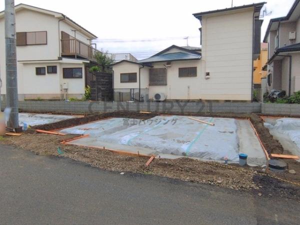 茅ヶ崎市中海岸４丁目の新築一戸建