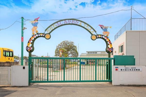 茅ヶ崎市香川５丁目の新築一戸建(香川富士見ケ丘幼稚園)