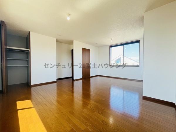 茅ヶ崎市香川３丁目の中古一戸建て