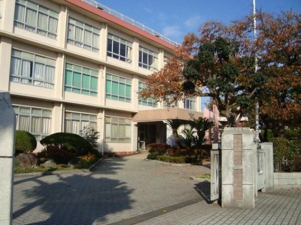 平塚市平塚２丁目の新築一戸建(平塚市立春日野中学校)