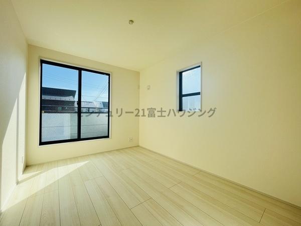 茅ヶ崎市ひばりが丘の新築一戸建