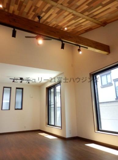 茅ヶ崎市香川１丁目の新築一戸建
