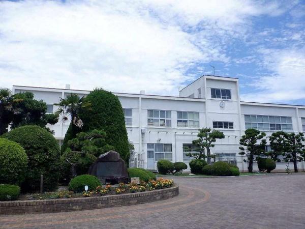 平塚市西真土４丁目の中古一戸建て(平塚市立大野中学校)