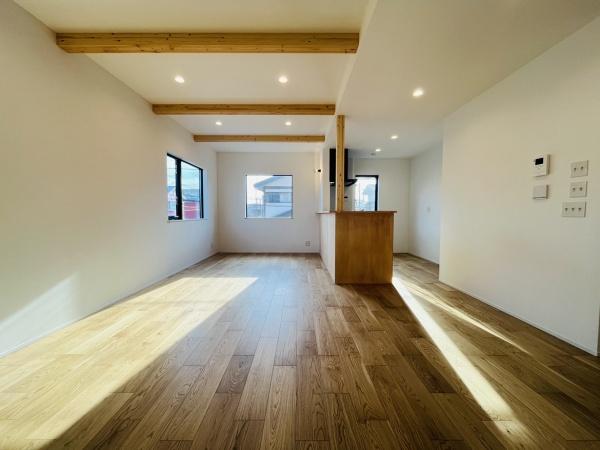 茅ヶ崎市小和田３丁目の新築一戸建