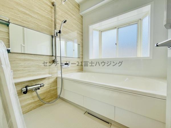 茅ヶ崎市松浪２丁目の中古一戸建て