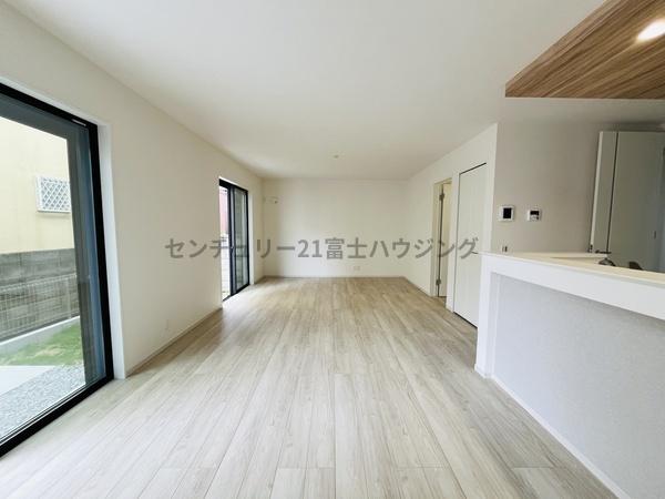 平塚市桃浜町の新築一戸建