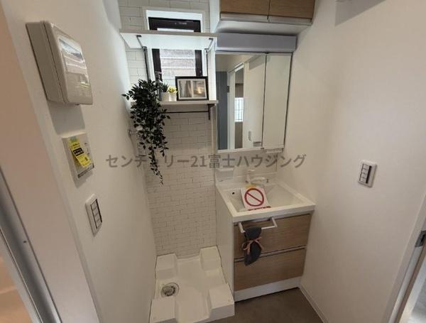 茅ヶ崎市小桜町の中古一戸建て