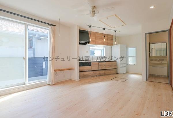 茅ヶ崎市東海岸北５丁目の中古一戸建て