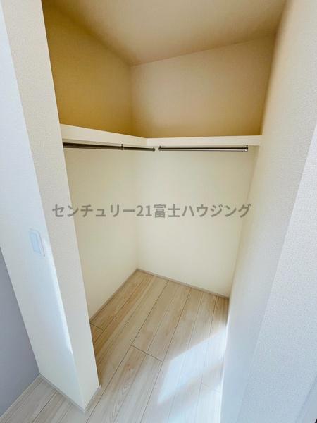 茅ヶ崎市高田１丁目　新築戸建　2号棟　全3棟
