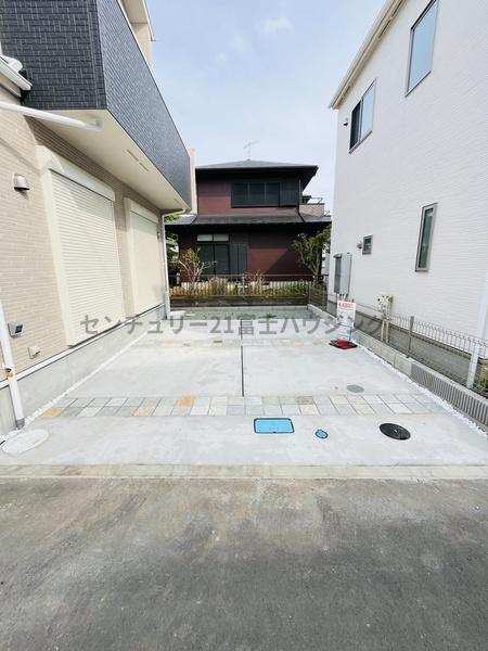 茅ヶ崎市高田１丁目　新築戸建　2号棟　全3棟