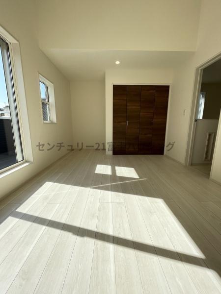 茅ヶ崎市小和田１丁目の新築一戸建