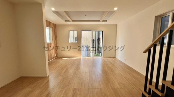 茅ヶ崎市香川2丁目　新築戸建　2号棟　全3棟