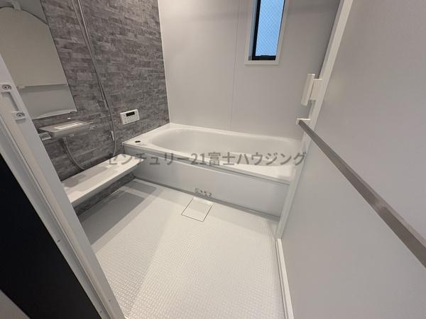 茅ヶ崎市円蔵2丁目　新築3号棟　全4棟