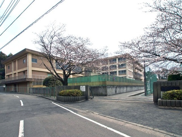 リストレジデンス湘南辻堂(茅ヶ崎市立赤羽根中学校)