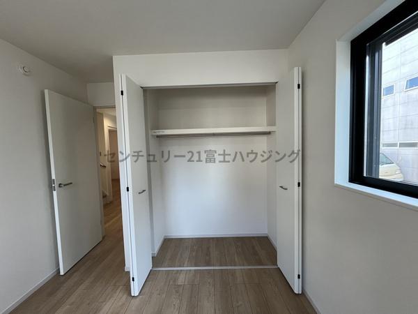 茅ヶ崎市中海岸４丁目の新築一戸建