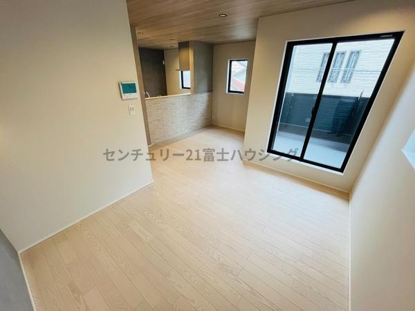 茅ヶ崎市本宿町　新築分譲住宅　B棟