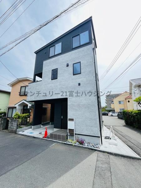 茅ヶ崎市本宿町　新築分譲住宅　B棟