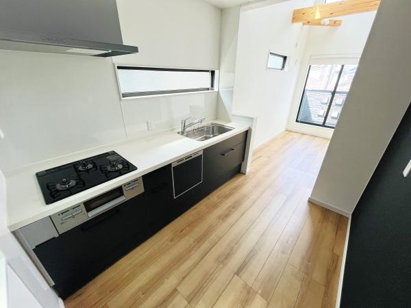 茅ヶ崎市美住町　中古戸建