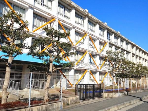 藤沢市羽鳥5丁目の土地(藤沢市立羽鳥小学校)