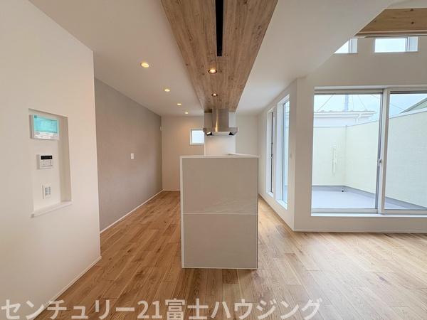 茅ヶ崎市松風台Ⅲ　新築分譲住宅　A棟　全2棟