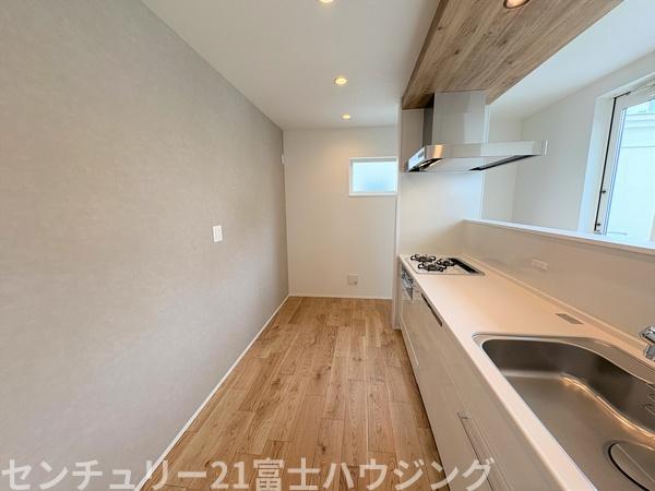 茅ヶ崎市松風台Ⅲ　新築分譲住宅　A棟　全2棟